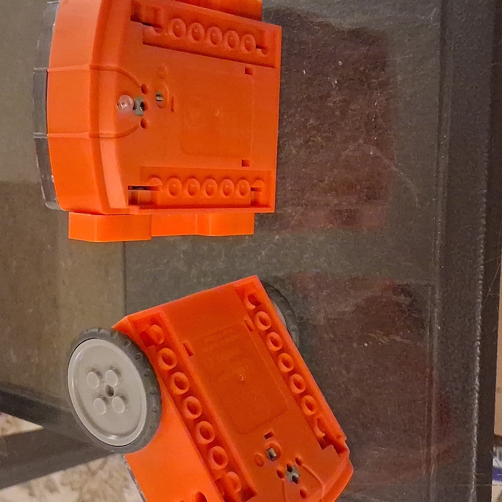 EDISON ROBOTS - Picture 2 of 2